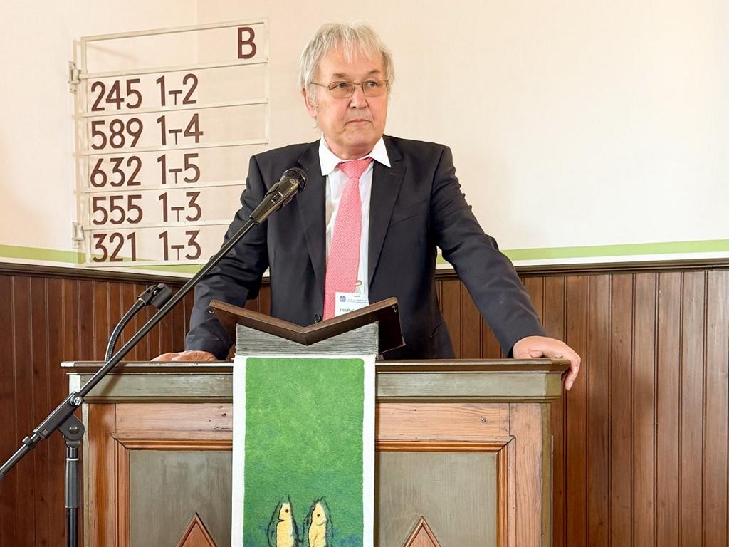 Vorsitzender-Friedhelm -Kaercher-Begrueßung-der Festgemeinde