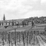 Oppenheimer Straße; Blick zur Katholischen Kirche, Friedhof und Hang ca. 1928; </br> Bildgeber Petra Spies