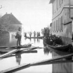 Oppenheimer Straße; Aufnahme vor (heute) Obstbau Schmitt, links hinten Gaststätte Mainzer Hof; Hochwasser 04.01.1883; </br> Bildgeber Stadtarchiv Mainz