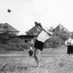 Schuberstraße; Hammerwerfer Paul Schwarz 1955 auf dem ehemaligen Fußballplatz; </br> Bildgeber Wolfgang Stampp Schuberstraße; Hammerwerfer Paul Schwarz 1955 auf dem ehemaligen Fußballplatz; Bildgeber Wolfgang Stampp